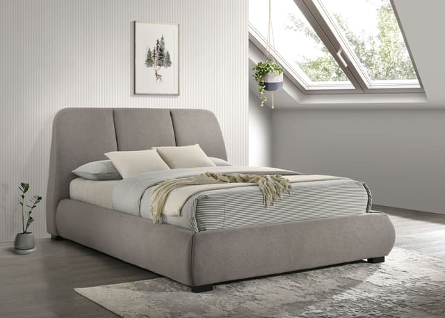 Mokena Panel Platform Bed — photo 2
