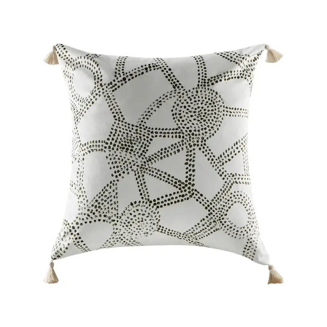 Seth Pillow — photo 1