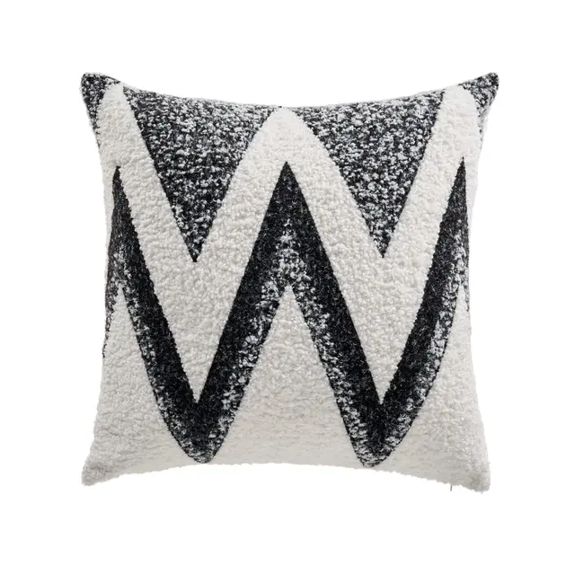 Janet Pillow — photo 1