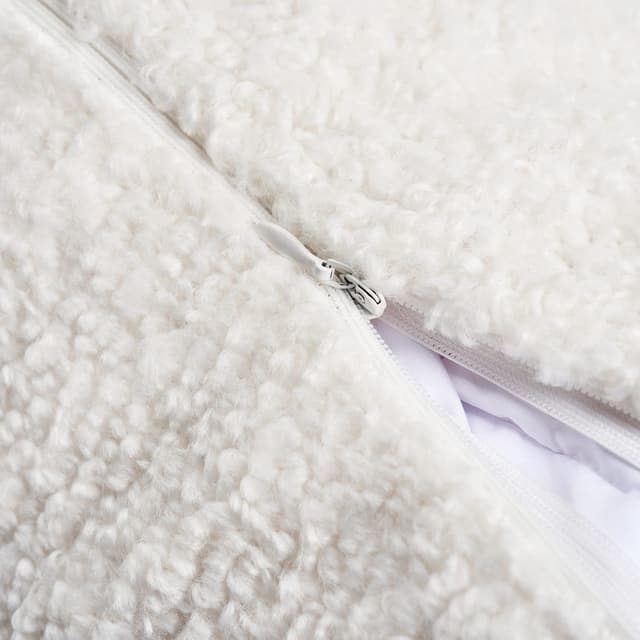 Janet Pillow — photo 6