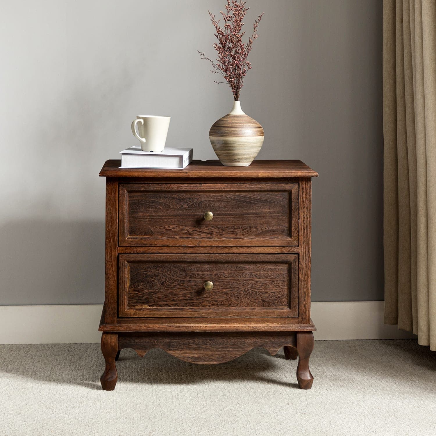 Hippe Nightstand