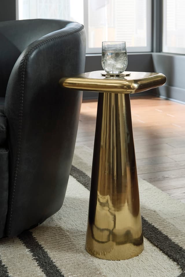 Ashley A4000717 - Accent Table — photo 1