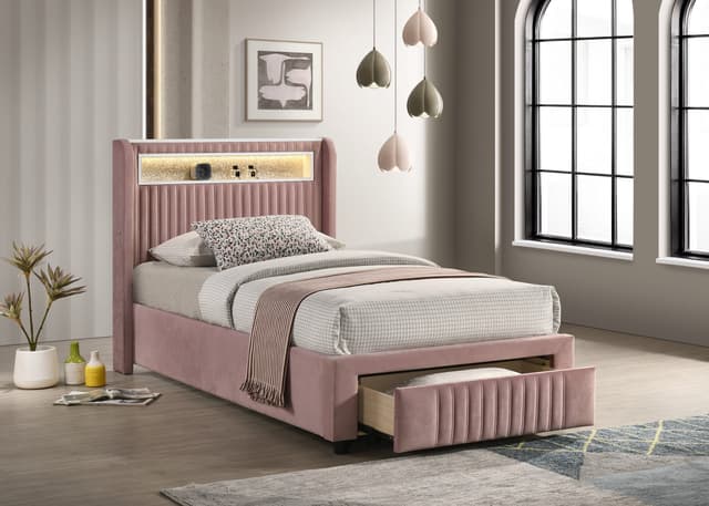 Cupid Pink Platform Bed — photo 3