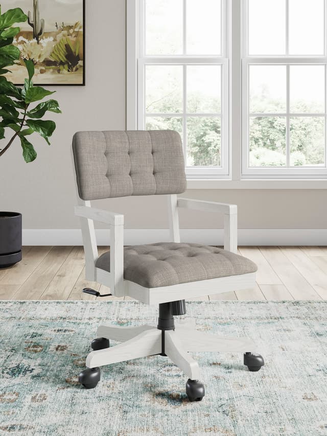 H742-01A - Office Chair — photo 1
