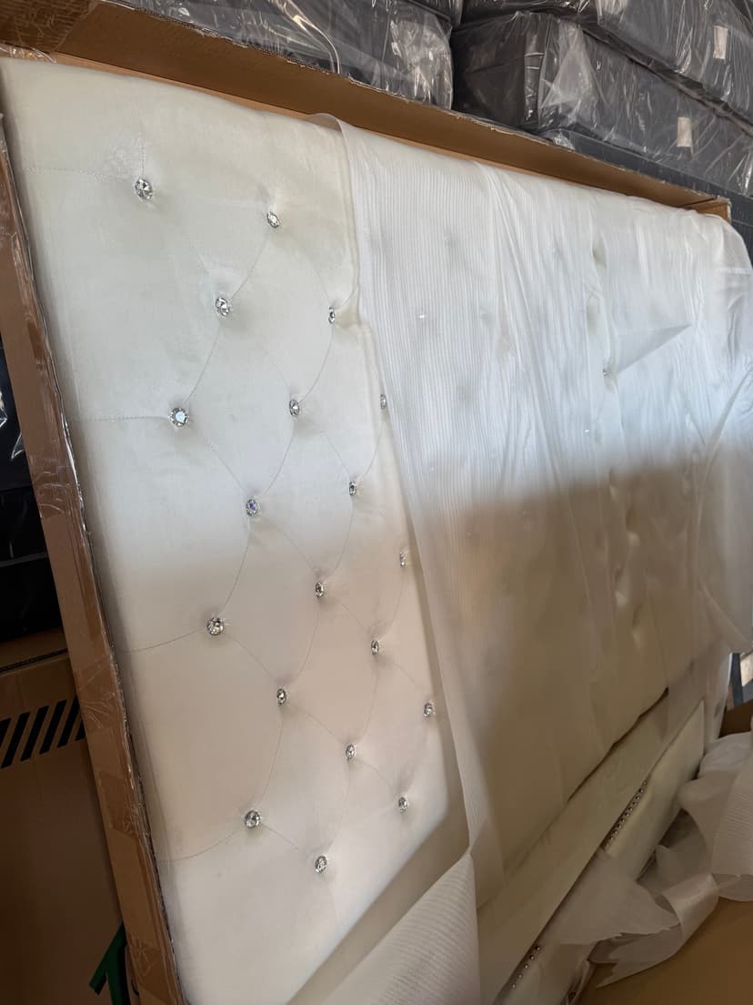 HH223 6ft Diamond Bed