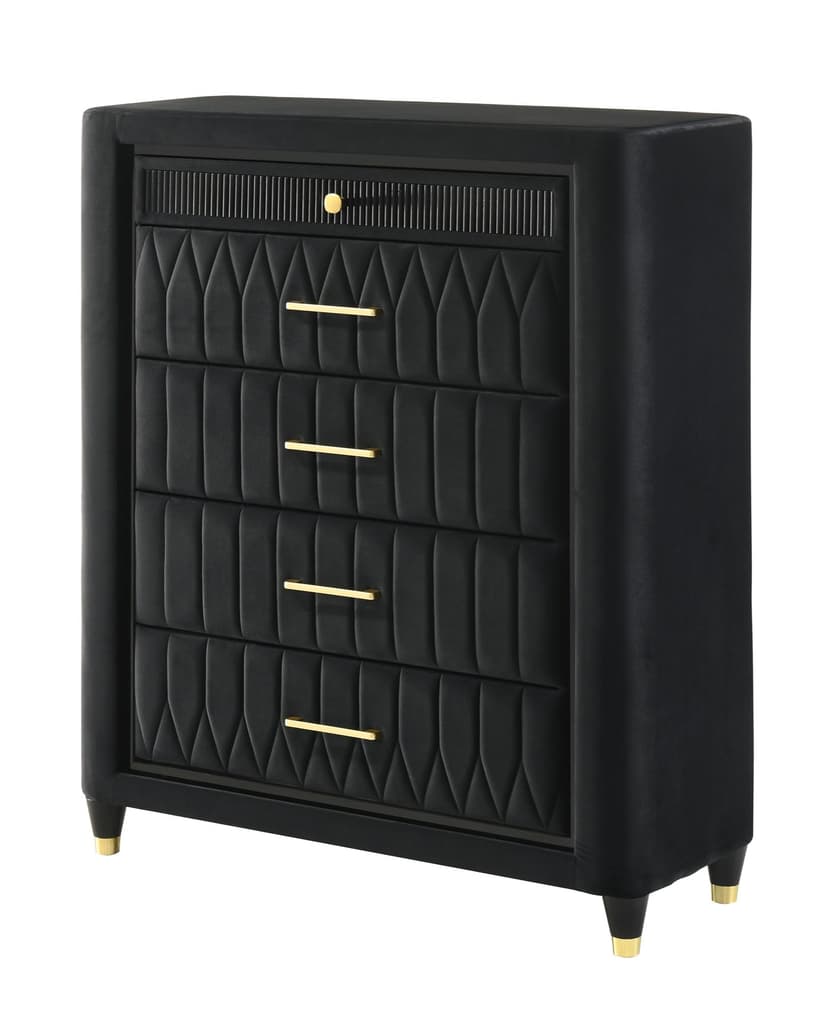 Valeria Chest