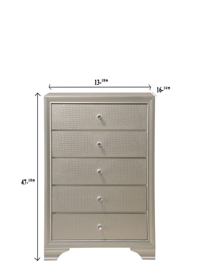 Lyssa Chest — photo 4