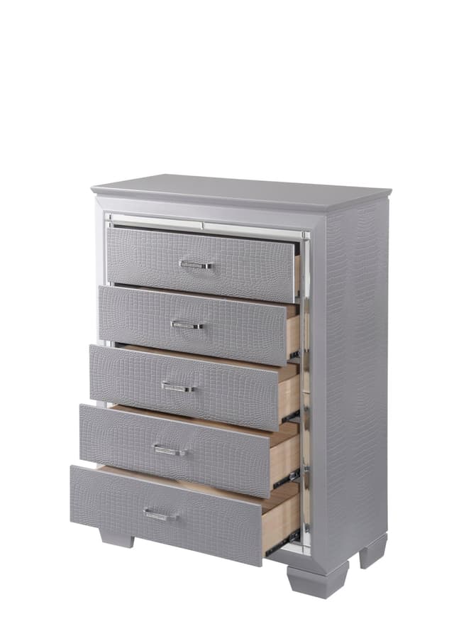 Lillian Chest — photo 3