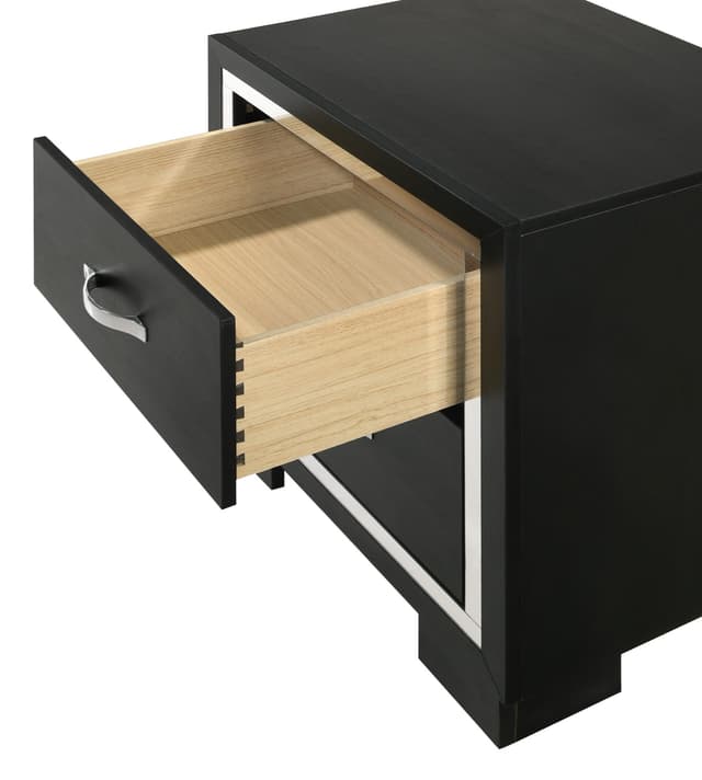 Gennro Nightstand — photo 2